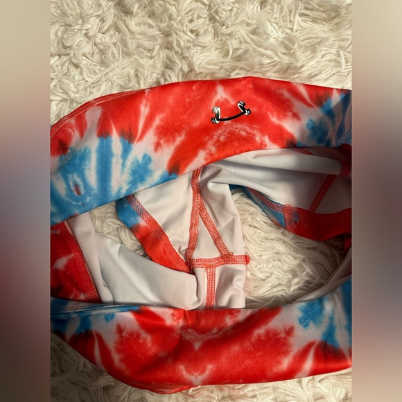Crops and Cleans Tie Dye Shorts - Picture 4 of 6
